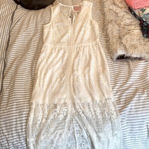 NWT Promesa White Lace Maxi with Mini White Underlay